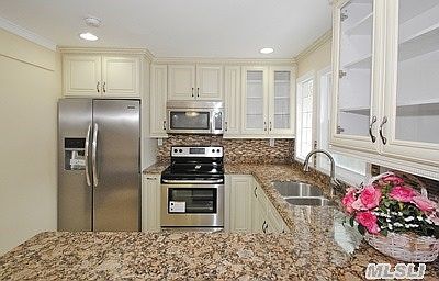 3rd image of 1095 Lydia Dr