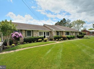 24531 Arcola Mills Dr, Ashburn, VA 20148