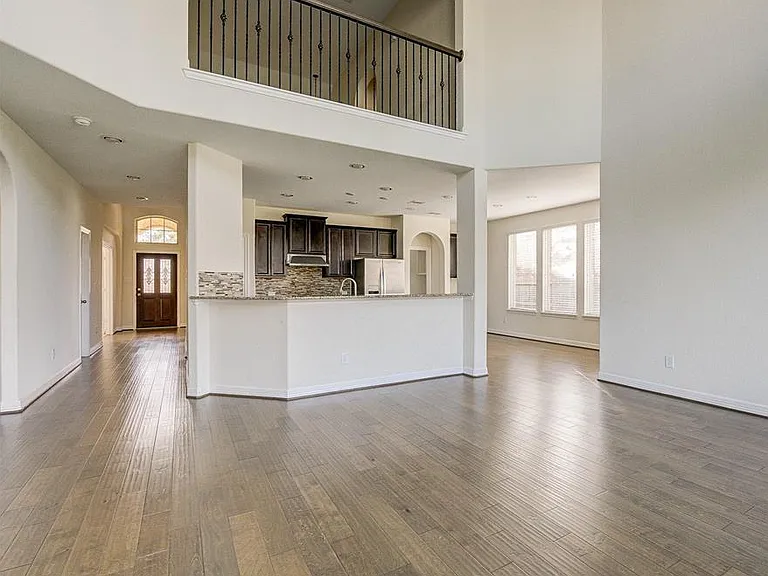 11071 Walts Run Ln — Photo 6
