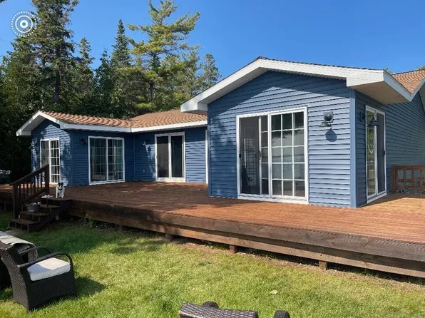 7278 N Pointe Shores Dr, Alpena, MI 49707