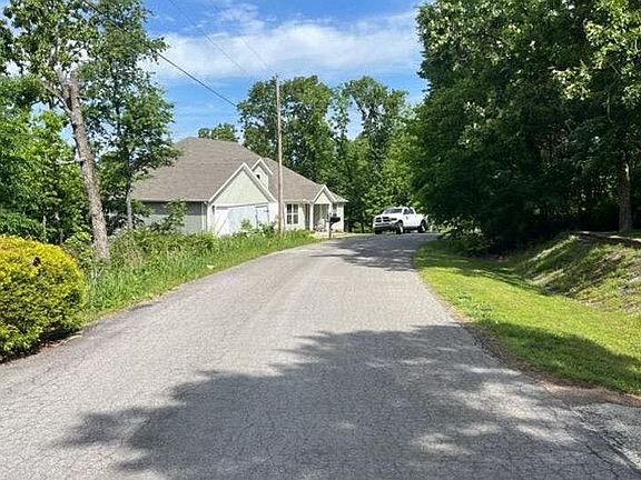 4th image of 15 Skye Dr