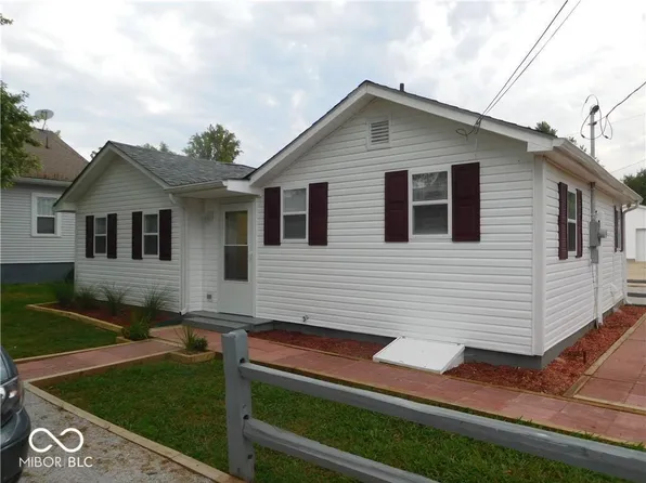 140 S Saint Clair St, Martinsville, IN 46151