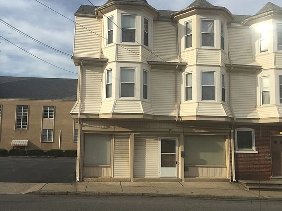 2nd image of 318-320 W Market St #3