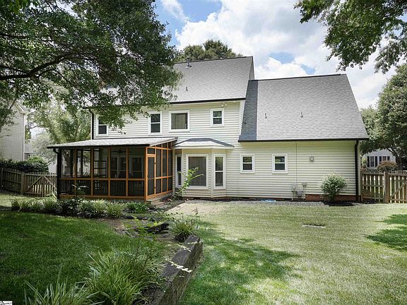 3rd image of 233 Rock Rd