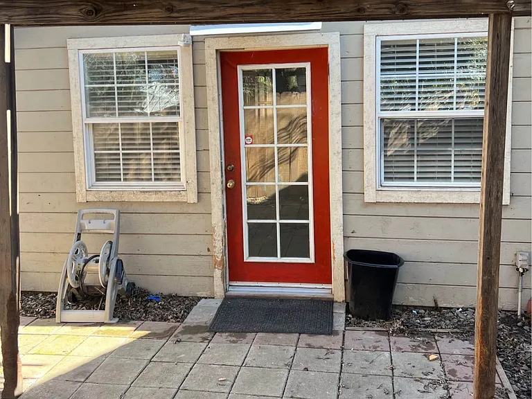 1121 N Stockton St #B — Photo 6