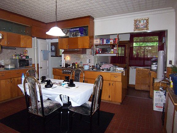 kitchen main floor