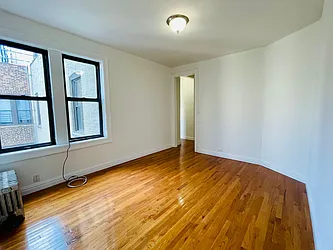 Rented by Mann Maurice A