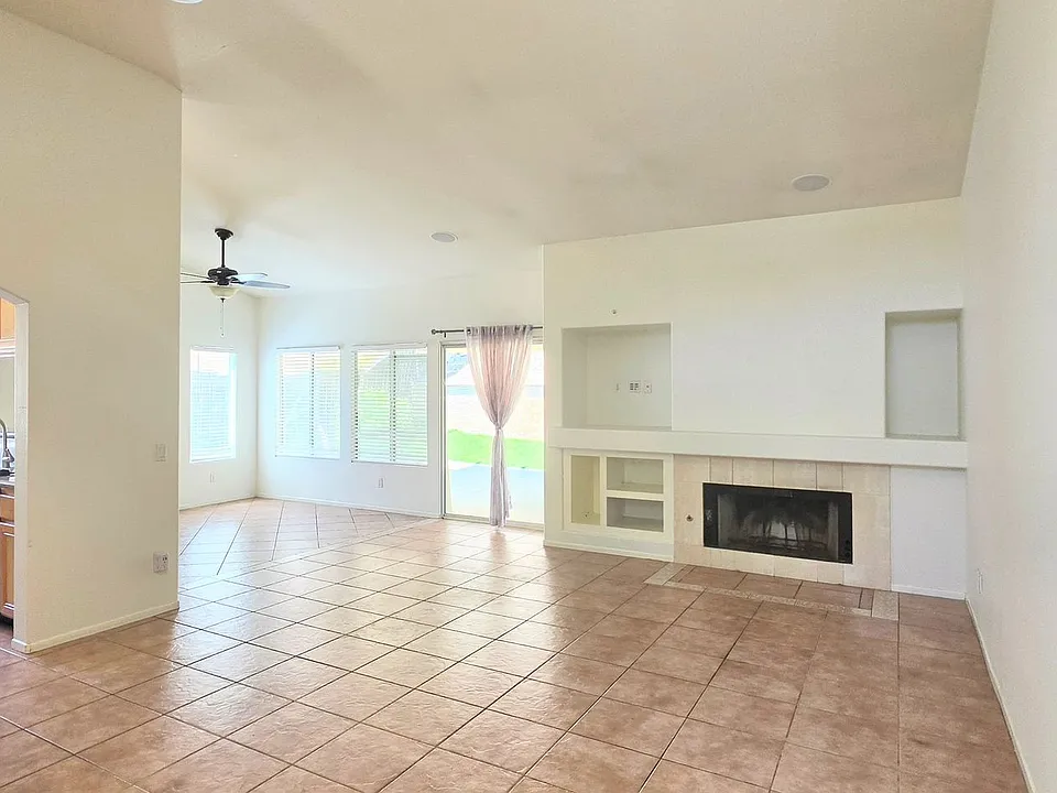 39879 N General Kearny Rd