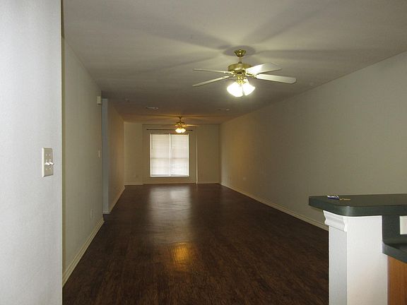 2nd image of 918 Willow Pond St #918