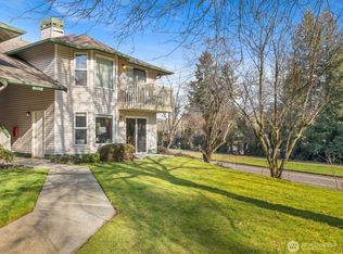 301 9th St APT 2, Snohomish, WA