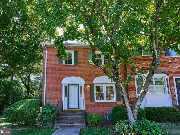1802 N George Mason Dr, Arlington, VA 22205