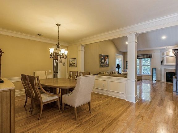 2nd image of 63 Samantha Cir