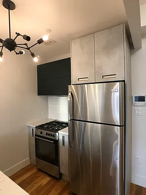 Rented by City Vista Inc | media 9