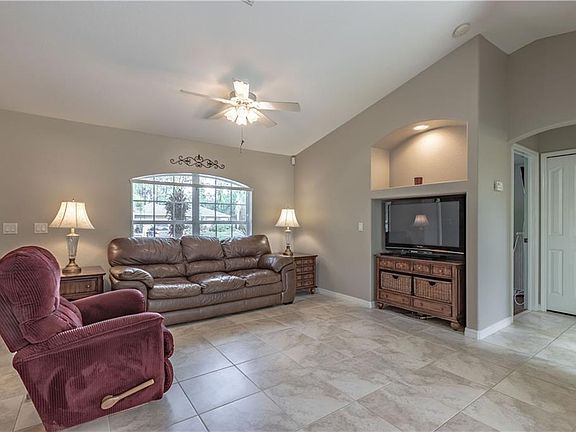 5th image of 8235 Elkenberry Ave