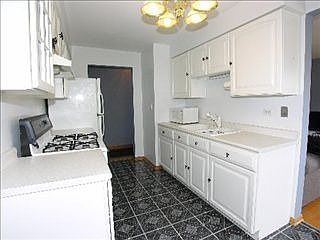 5th image of 39 W Conti Pkwy APT 2S