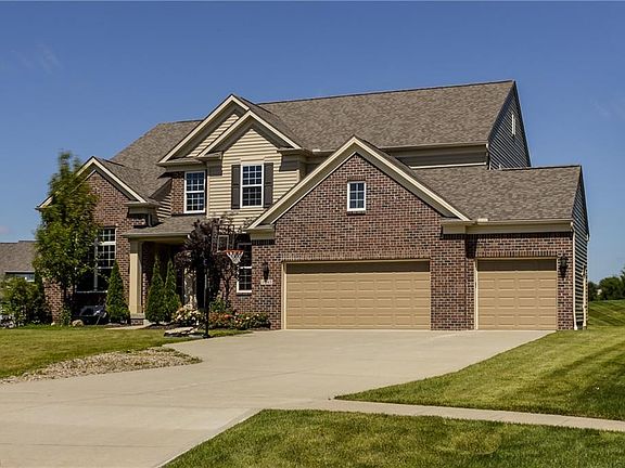 2nd image of 2043 Meadowood Blvd