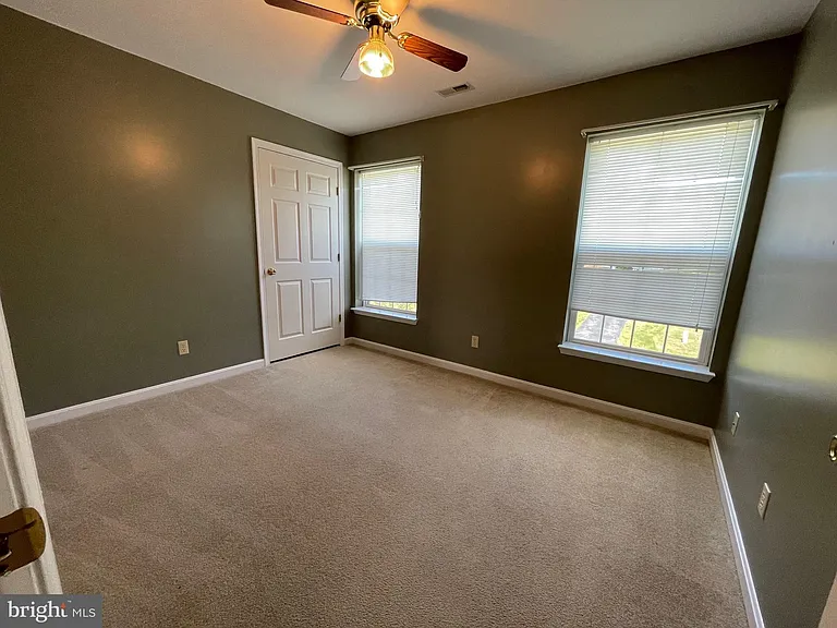 21707 Harrison St — Photo 19
