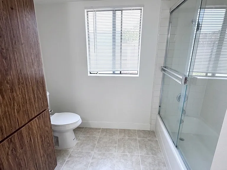 5729 Hazeltine Ave #4 — Photo 15