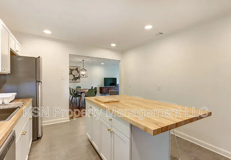 1804 Georgia Ave — Photo 10