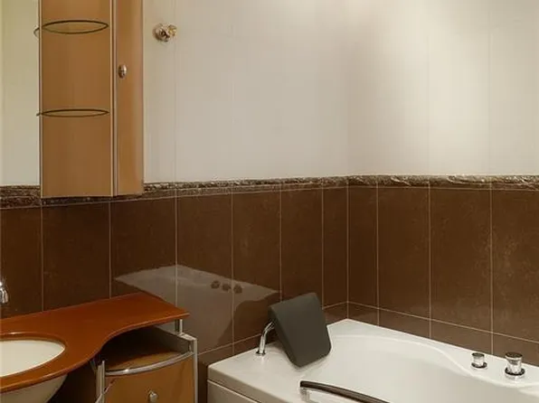 2240 East 26th Street image 14 of 20