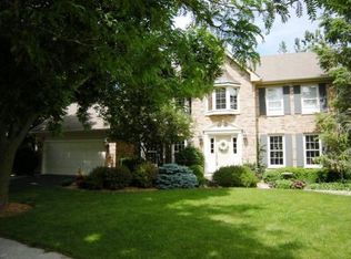 1421 Turnberry Ct, Geneva, IL 60134