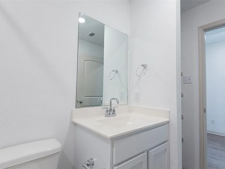 132 Fort Clark Springs Dr — Photo 5