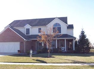 14663 Lake Meadows Dr, Perrysburg, OH 43551