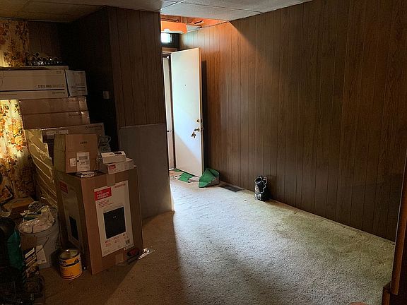 Living room/dining room 