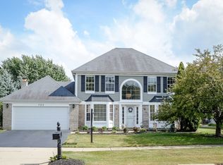 980 Woodhill Dr, Carol Stream, IL 60188