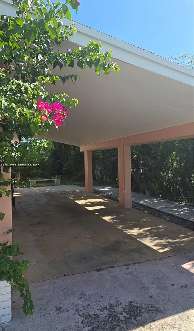 Beverly Park — Photo 1