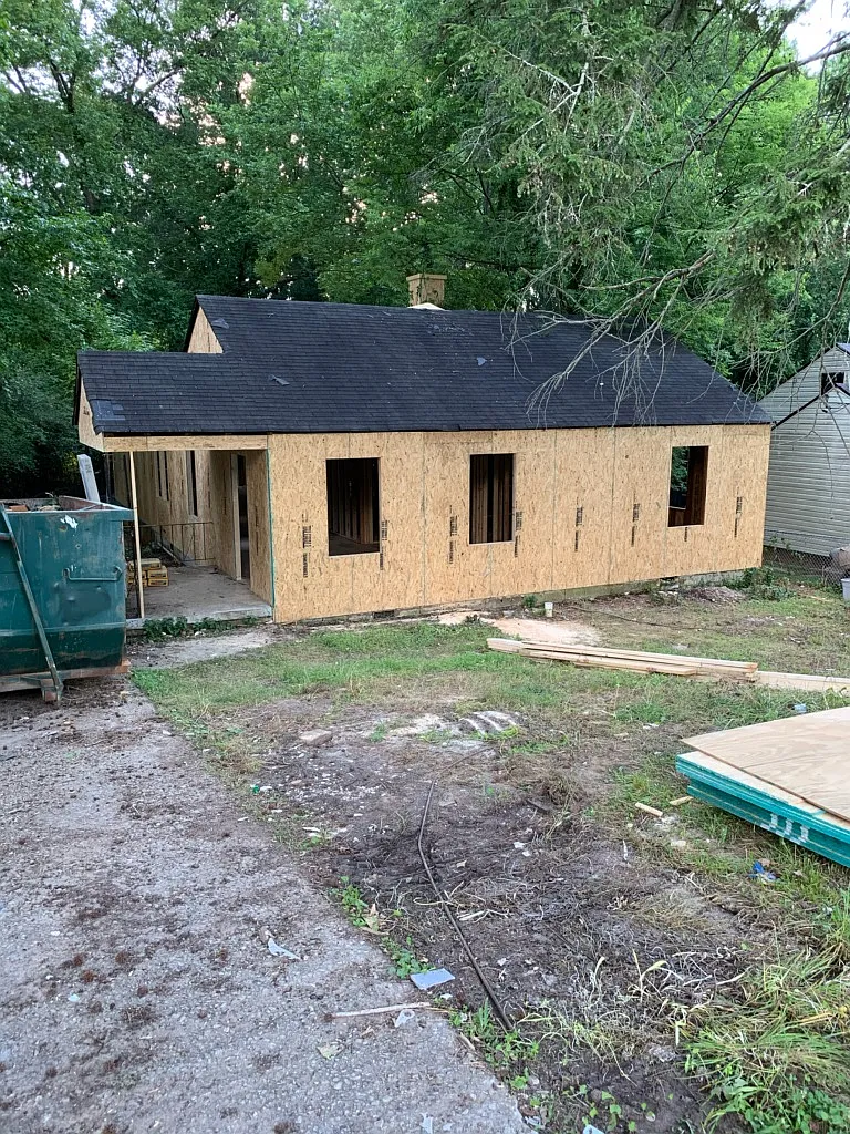 1017 Lawton St SW photo 1