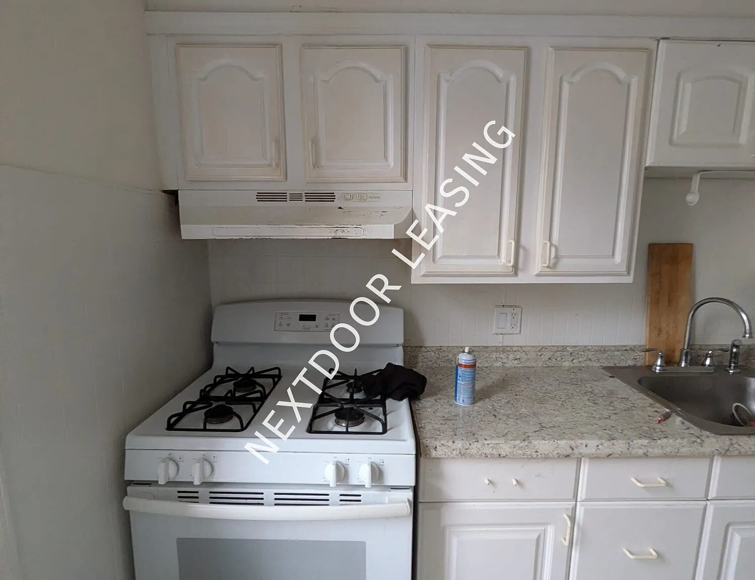 119 Hobart Ave — Photo 2