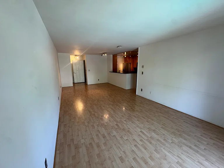 4900 Overland Ave #260 — Photo 4
