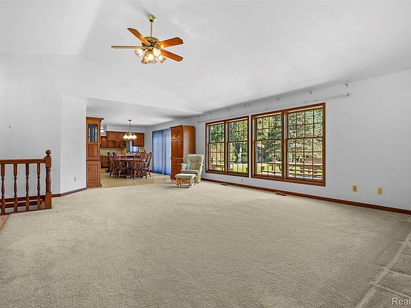 5th image of 11750 Ebeling Rd