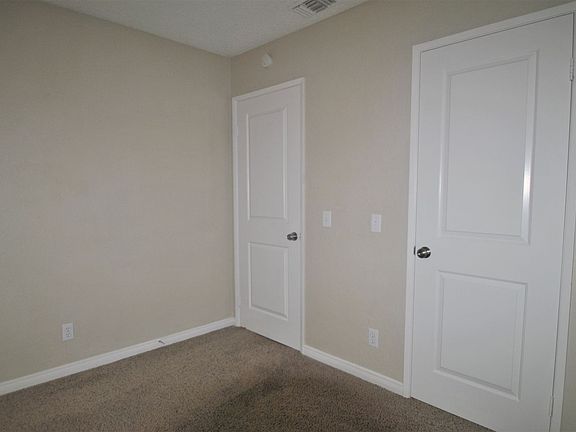 4th image of 7038 Elmhurst Ave