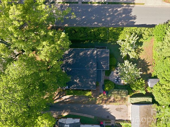 5th image of 138 Woodland St