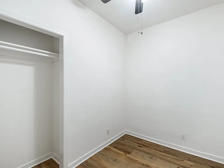 1623 N Mariposa — Photo 70