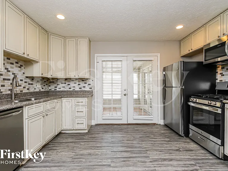 7427 E McKinley St — Photo 7