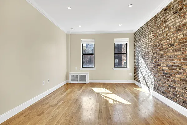 Rented by Cooper & Cooper Real Estate | media 10