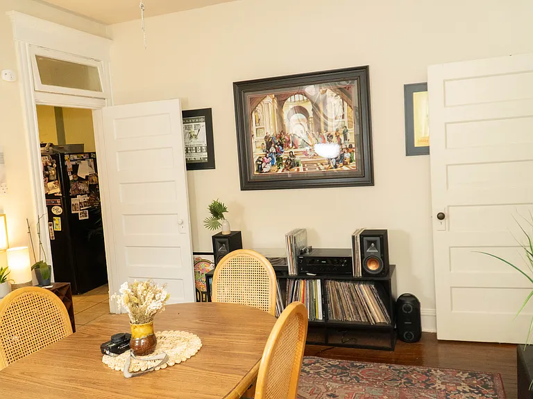 302 N Mulberry St — Photo 8