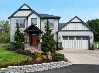 19135 S End Rd, Oregon City, OR 97045