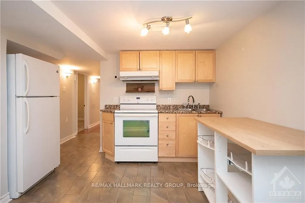 2 bed, $2,000 — Photo 4