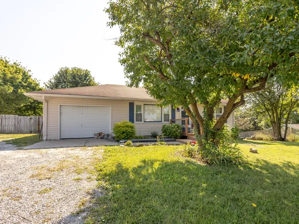 8640 N Highway Vv, Columbia, MO 65202