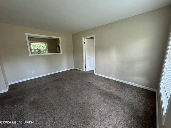 3rd image of 621 Drummond Way