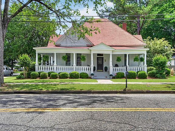 2nd image of 200 S Norton Ave