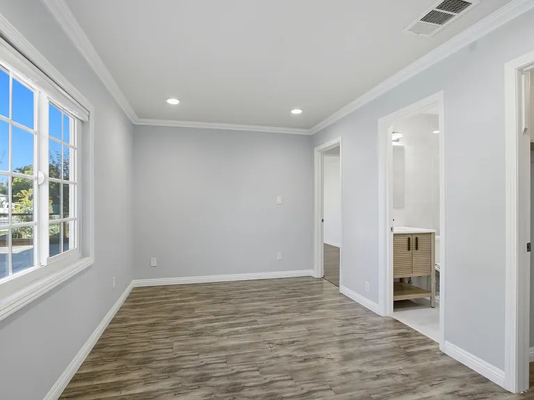 12610 Paseo Flores — Photo 27