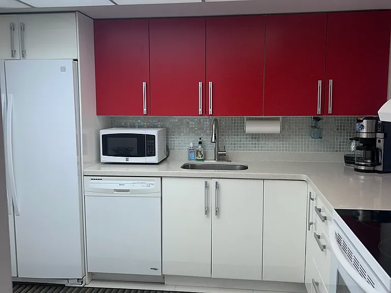 1301 Miami Gardens Dr #1421W — Photo 15
