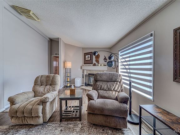 5th image of 1190 Quartz Avenue