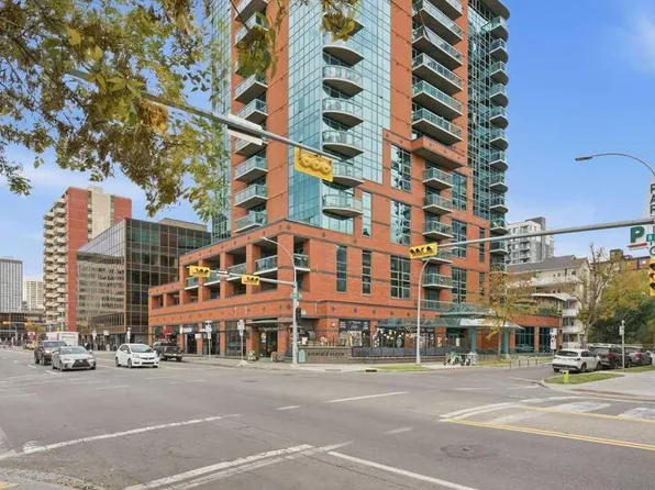 836 15th Ave SW #503, Calgary, AB T2R 1S2