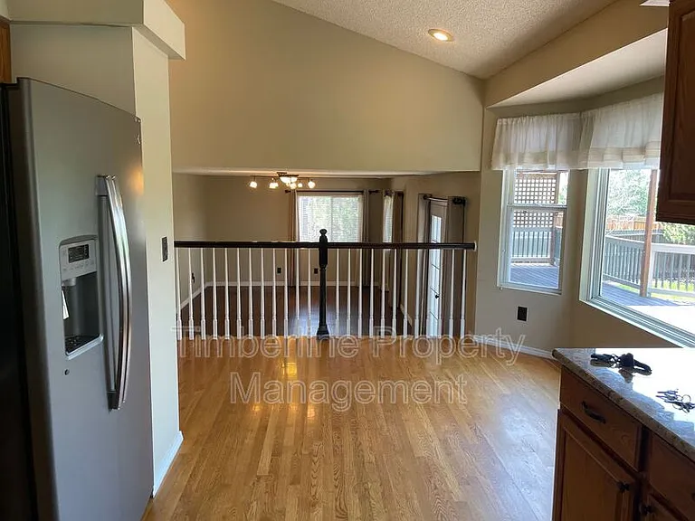 8322 Radcliff Dr — Photo 26